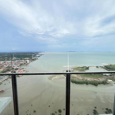 Silverscape Seaview Residences Melaka Esterno foto