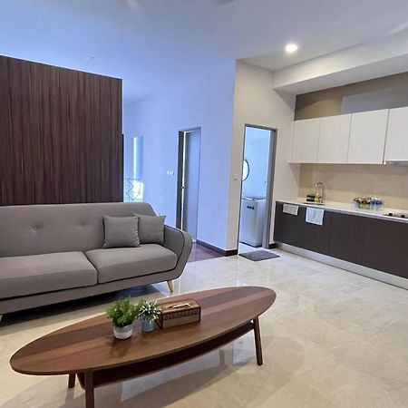 Silverscape Seaview Residences Melaka Esterno foto